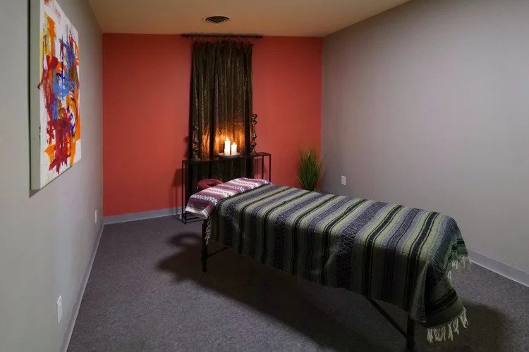Massage Therapy Room for Rent in Richmond Heights, MO
